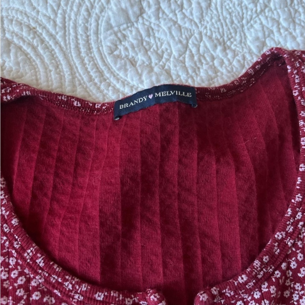 ***SOLD*** Brandy Melville Floral Crop Top - Picture 2 of 5